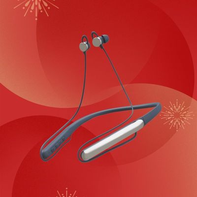 शोर रद्द करने वाला ओटीसी ब्लूटूथ श्रवण यंत्र IPX5 स्वचालित श्रवण यंत्र 80H बैटरी जीवन